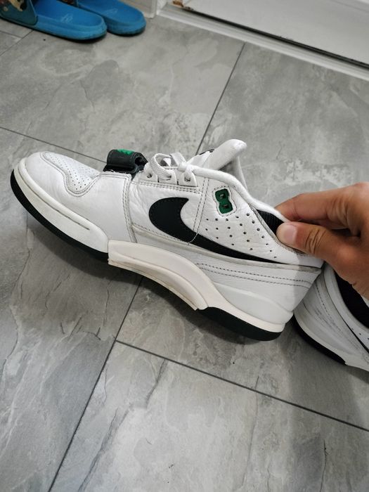 Vând adidași Nike Air Alpha force