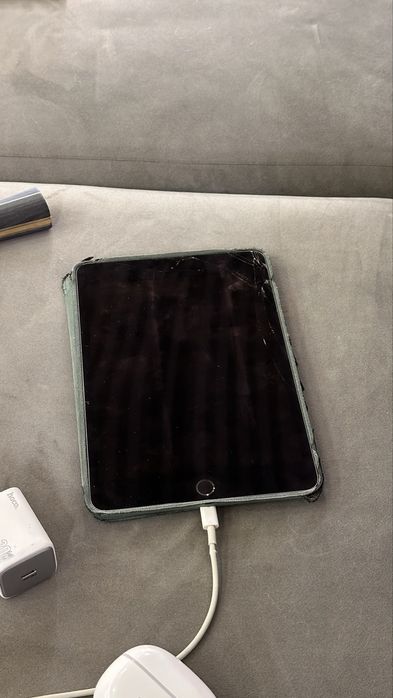 Ipad mini 5 64 GB 2019 продается