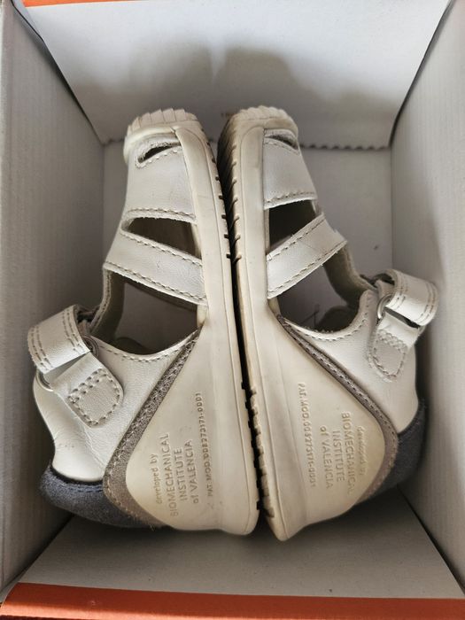 Biomecanics сандали