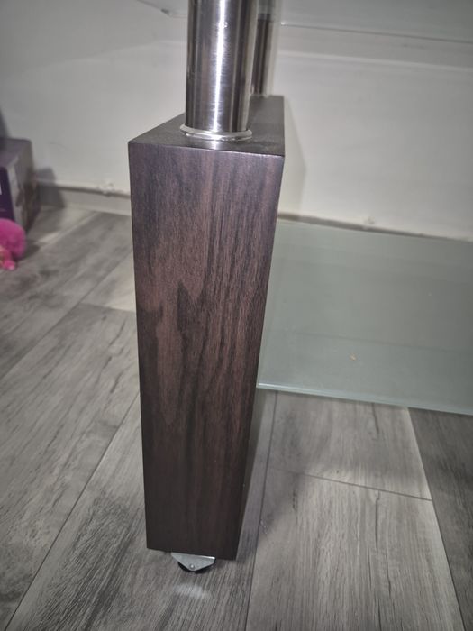 Masa de sticla cu roți