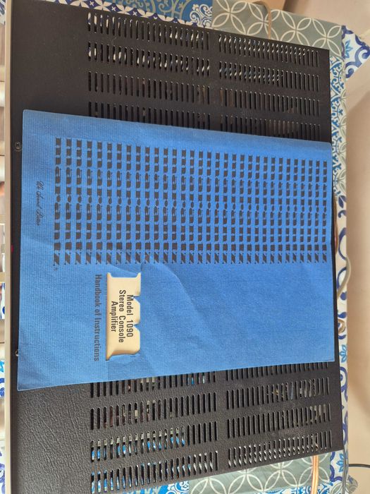 Усилвател Marantz 1090