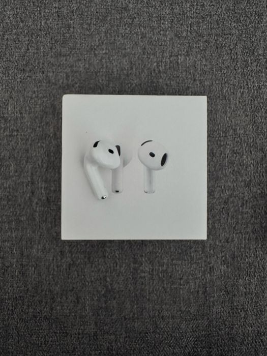 Левое ухо airpods 4