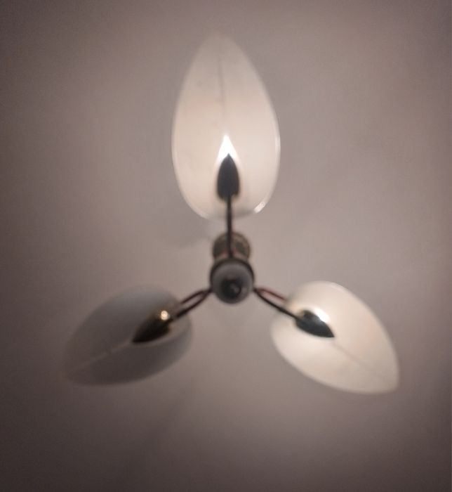 Svetilnik 4ta yaxshi