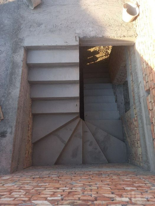 Barcha turdagi beton zinapoyalar quyamiz
