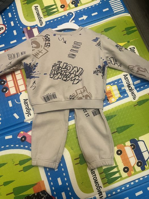 Продам костюм на флисе 116 см