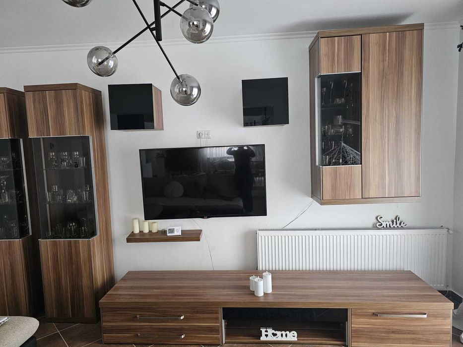 Vand mobilier pentru salon.Pentru dimensiuni,mesaj in privat.