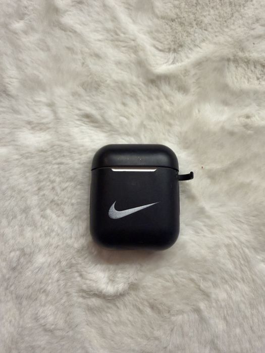 Apple AirPods 2 + cutie încărcare, stare bună
