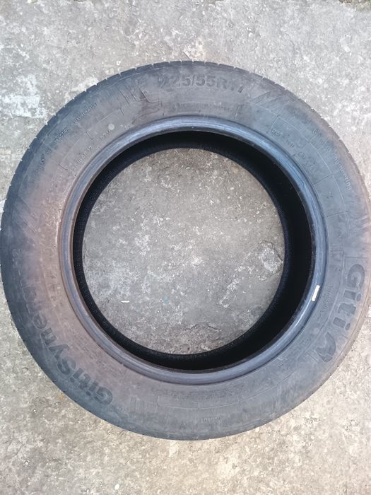 Vând 4 anvelope de vara Giti 225/55/R17