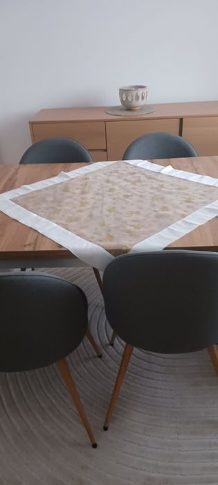 Покривки за маса  2 броя