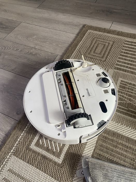 Продам робот пылесос Dreame f9