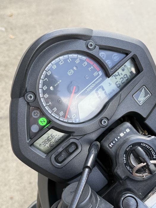 Vând Honda Hornet CB600FA, an fabricație 2010, cu ABS.