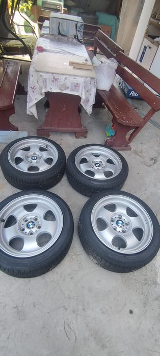 BMW Style 90 (17") с отлични зимни гуми DOT 2023