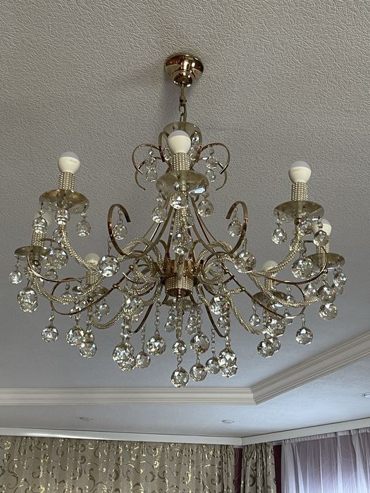 Люстры на разные комнаты