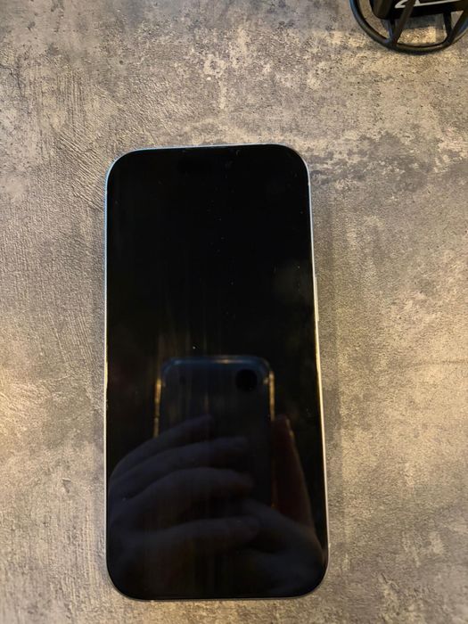 Iphone 16 pro , stare buna, 92% baterie