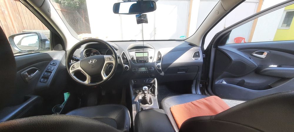 Hyundai ix35   2.0diesel  4wd  An 2013   136 cp