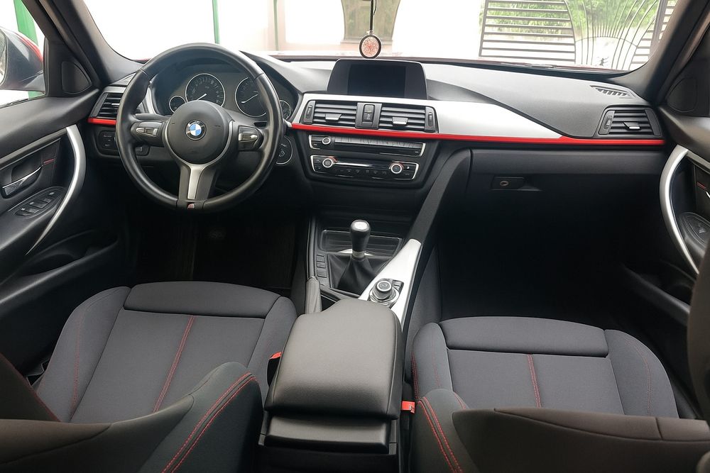 BMW   320D  F30 184 cp