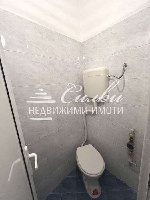 Дава се под наем Офис в Шумен, Център - 45 кв.м за 239.7 € - Снимка #4