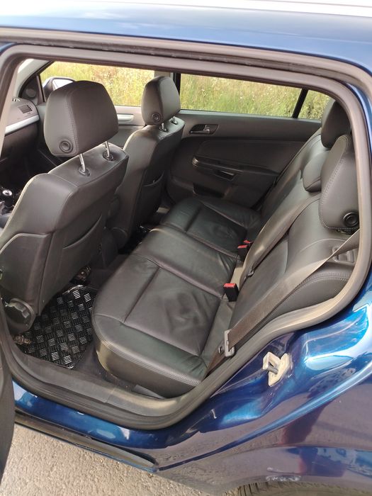 OPEL Astra 2010 — imagine 4