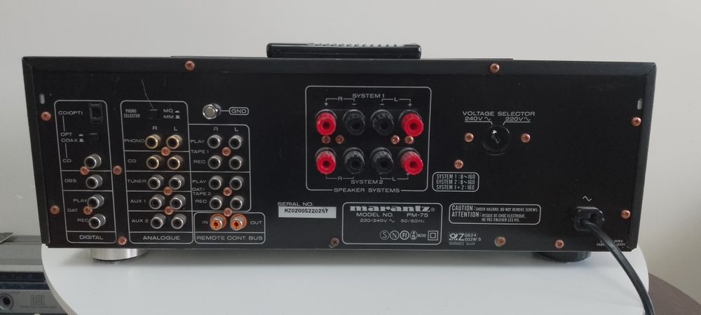 Amplificator Marantz PM 75/Telecomanda