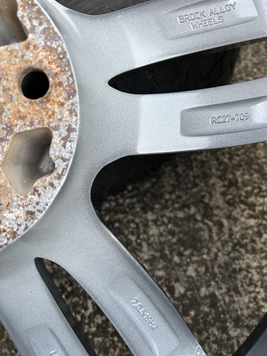 5х114 19 оргинални reanault