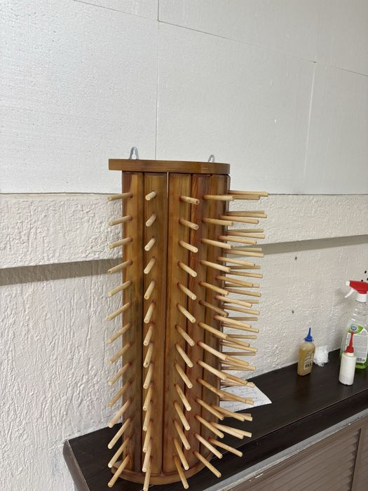 Держатель для катушек ниток