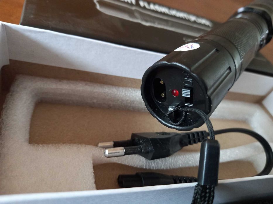 Lanterna cu electrosoc,din duraluminiu