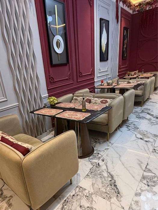 Kafe restoranlar uchun stol stullar