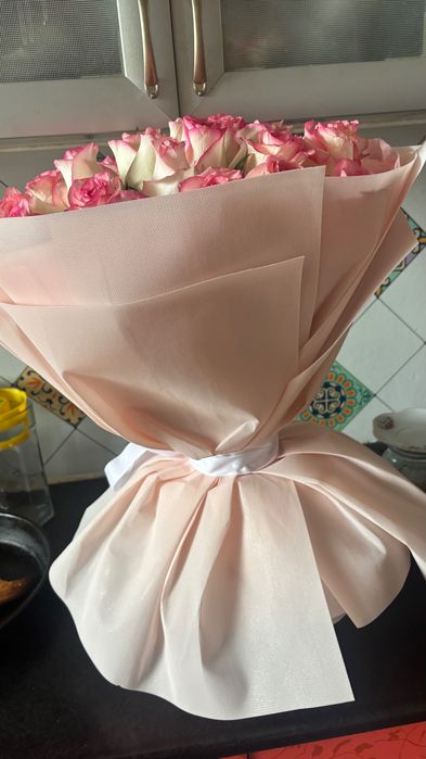 Свежий гүл сатылады.