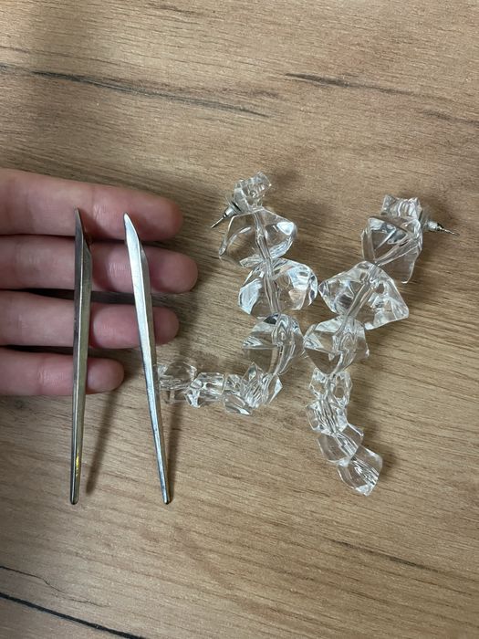 Длинные акриловые серьги