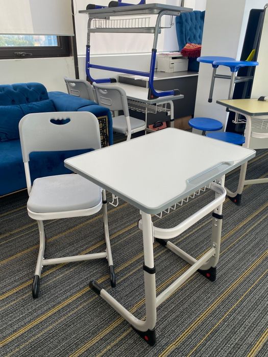 Регулируемая парта