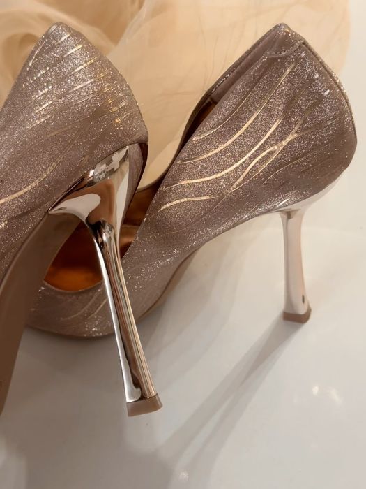 Официални обувки с висок ток розово злато