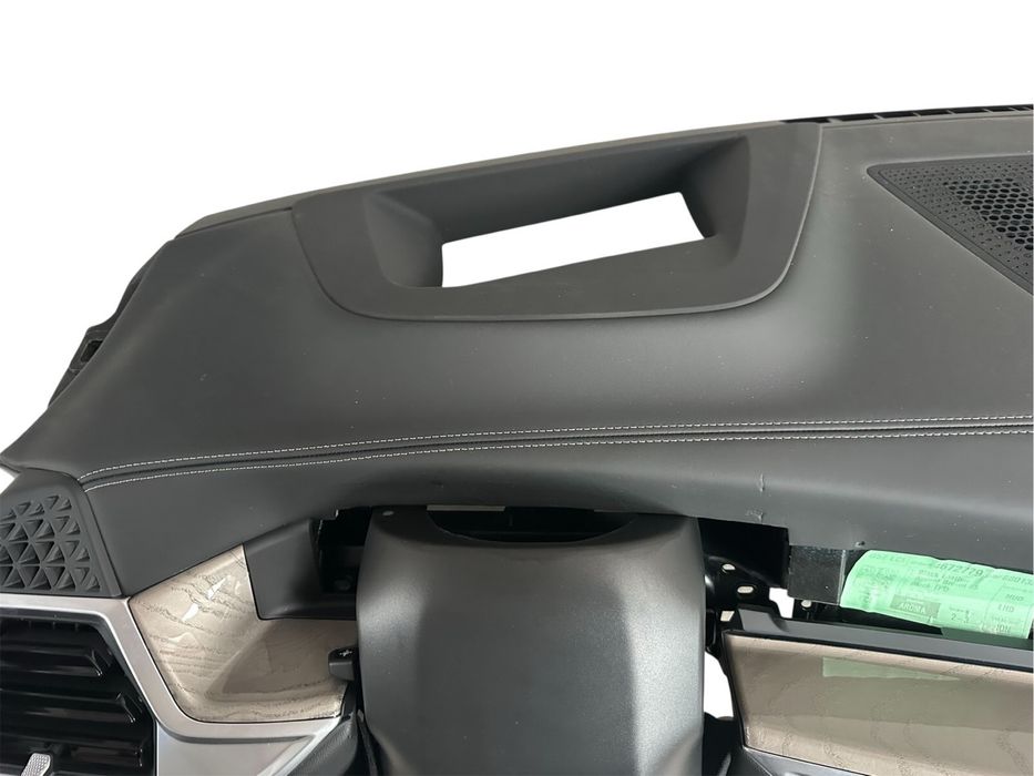 Bmw G05/G06/G07 LCI Кожено табло