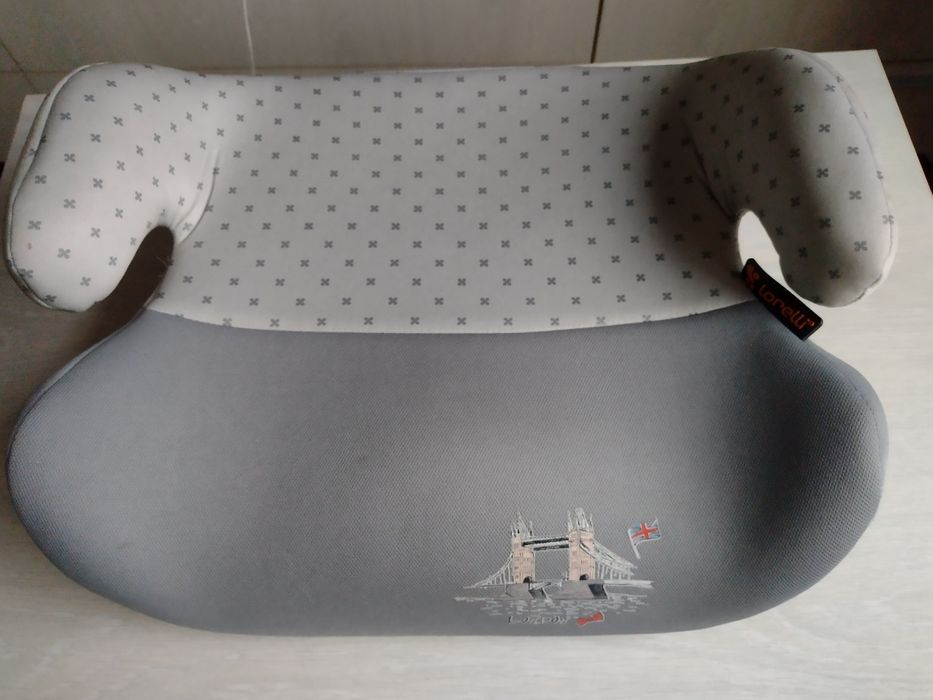 Детско столче за транспорт в кола