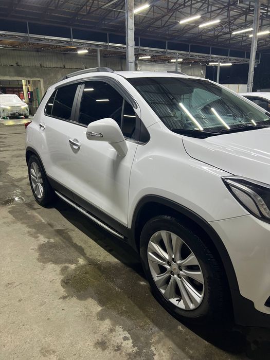 Tracker 1 premier Oq 2020
