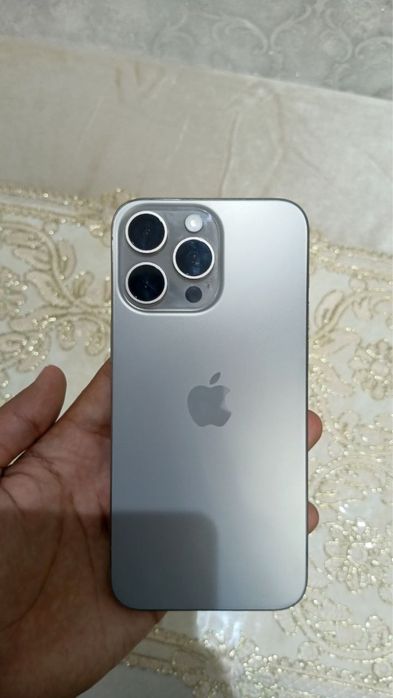 Iphone 15 pro max (natural titanium)