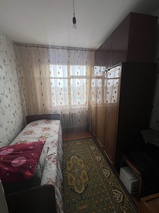 Продам 4 комнатную квартиру