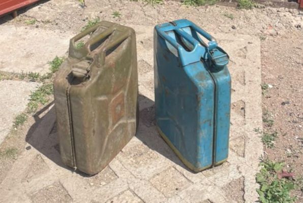 Канистры под бензин