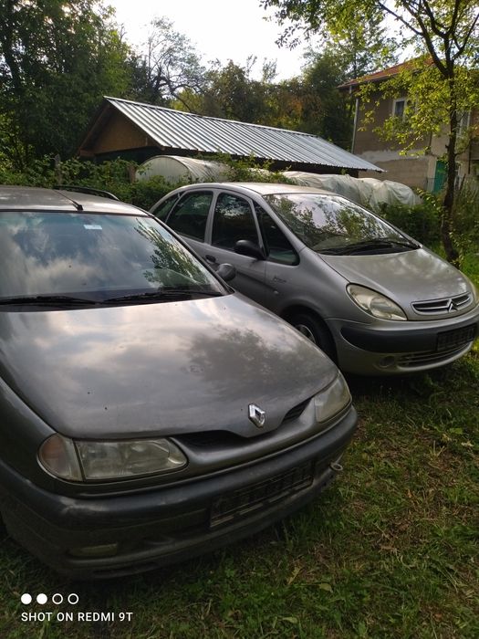 Ситроен Ксара Пикасо и Рено Лагуна 1