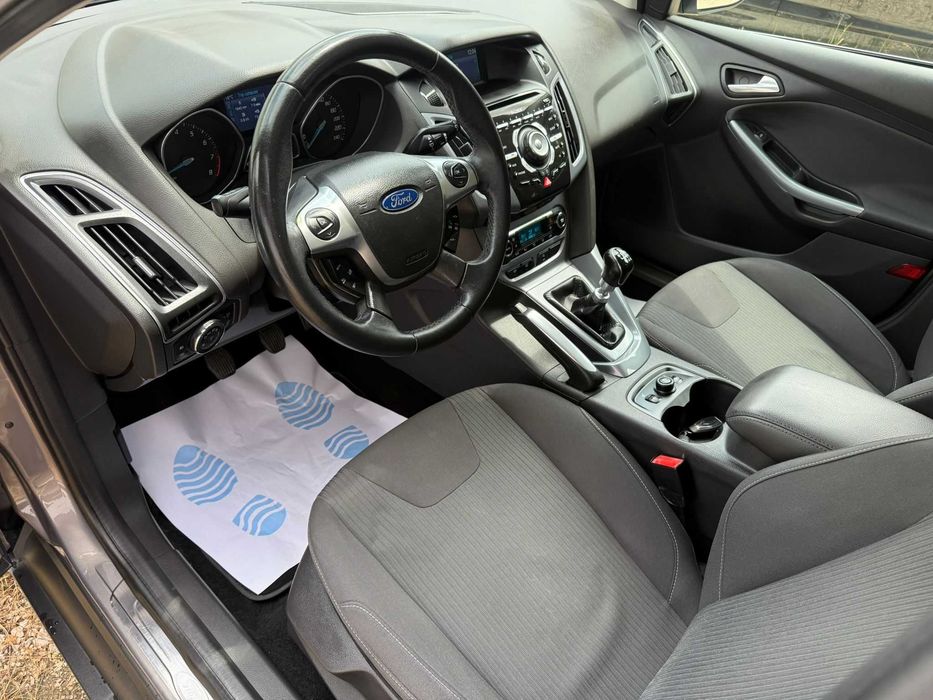 FORD Focus 2011 — imagine 27