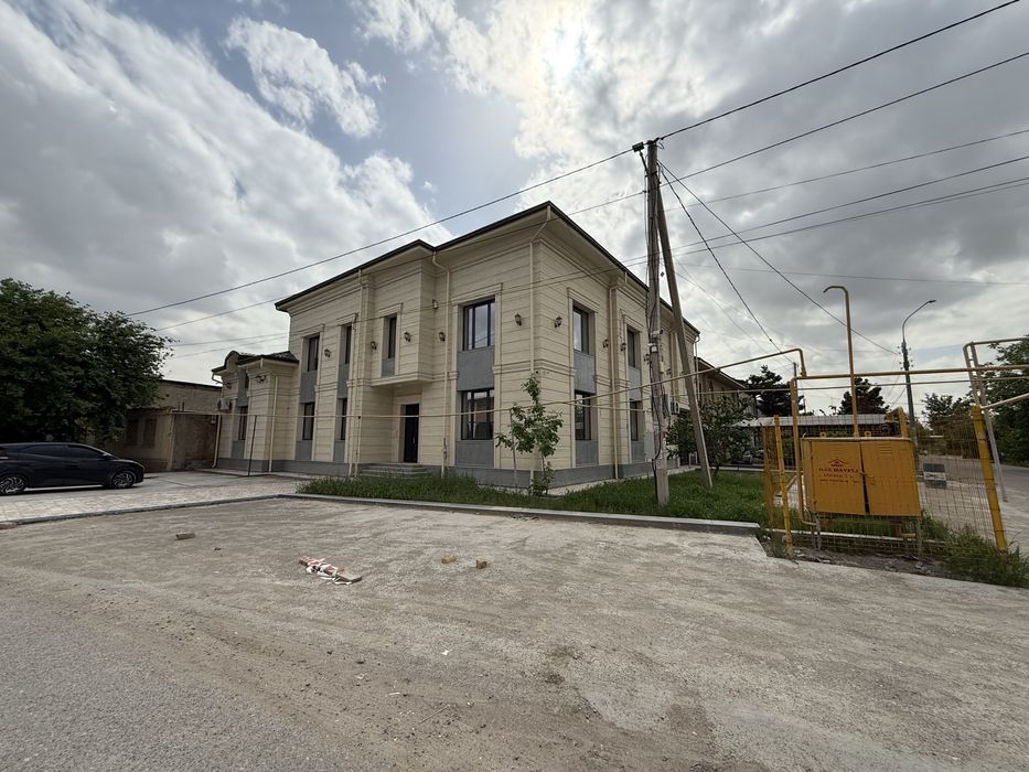 Продается коммерческое помещения 1000м2 в Яшнабадском районе