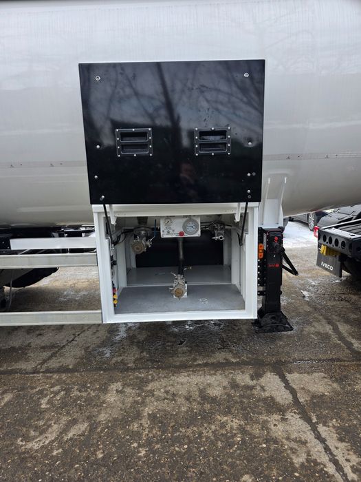 Semiremorca cisterna GPL