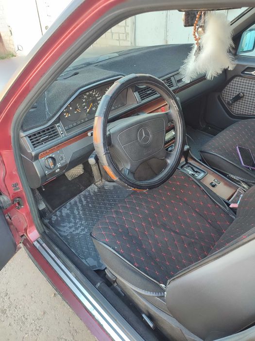 Мерседес Бенц  w124