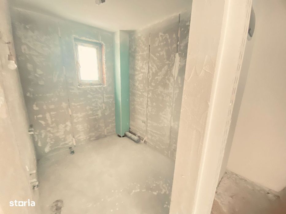 Duplex cu 4 camere si mansarda. Curte 250 mp. Comision 0