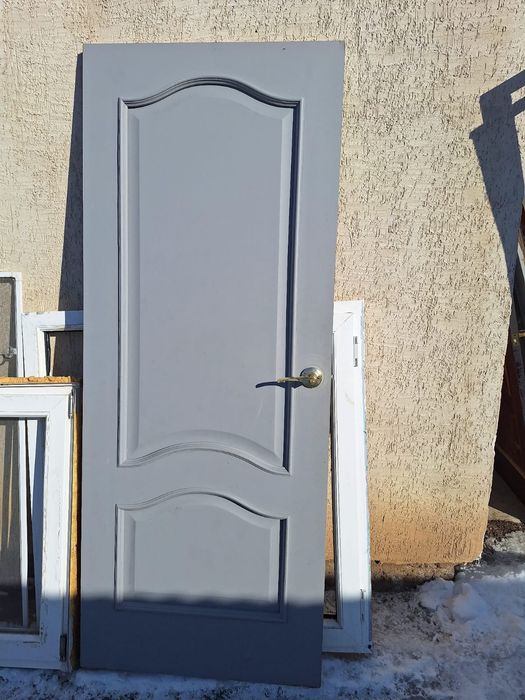 Продам межкомнатные двери