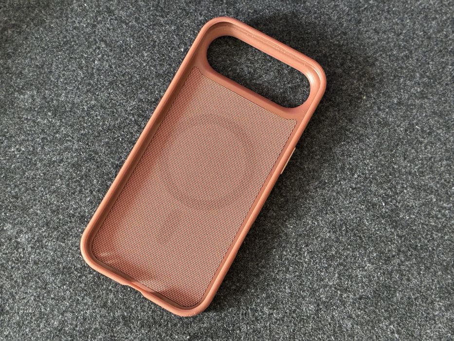 Аксессуары для iPhone Air