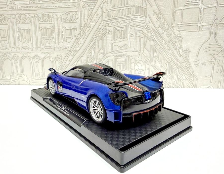 Pagani Huayra 1.32! Металлическая модель со светом и звуком
