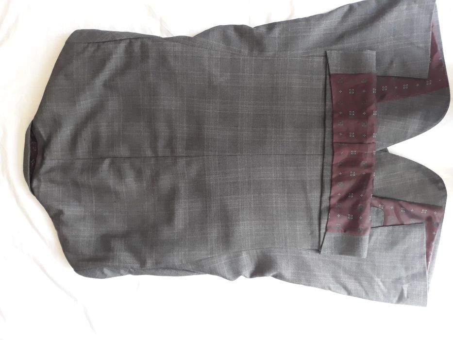 Vand Costum de barbati, Burton-Menswear London,Slim -Fit.