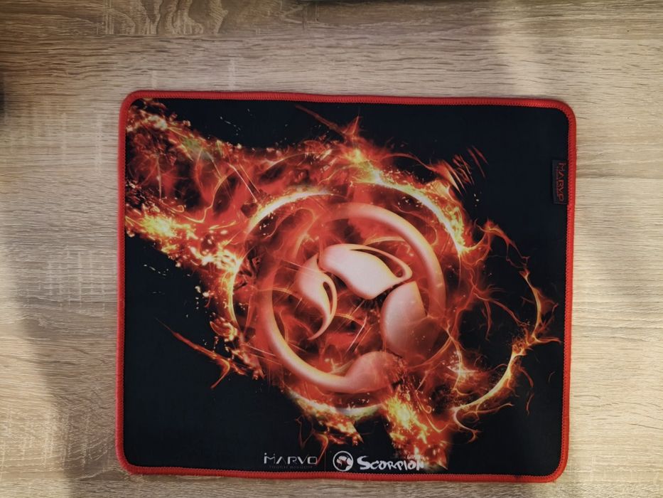 Vând tastatura,mouse,mousepad