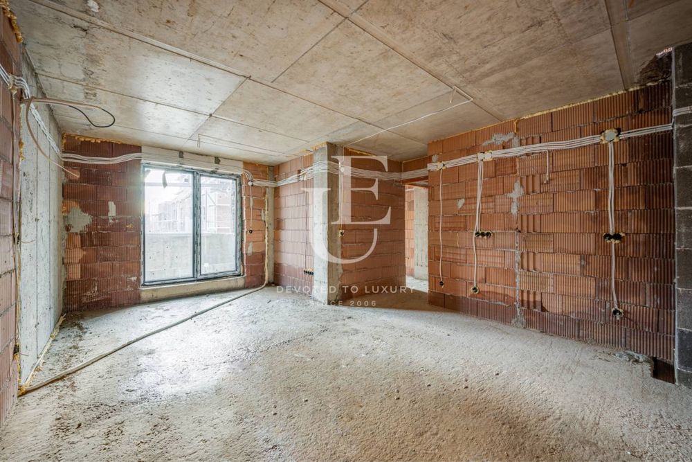 Продава се Тристаен апартамент в София, Витоша - 86 кв.м за 2070 €/кв.м - Снимка #2