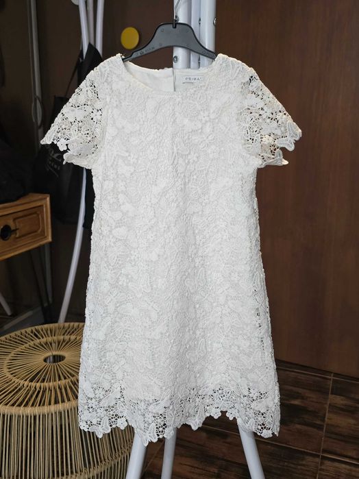 Нова детска рокля - бяла дантела 5-6 години